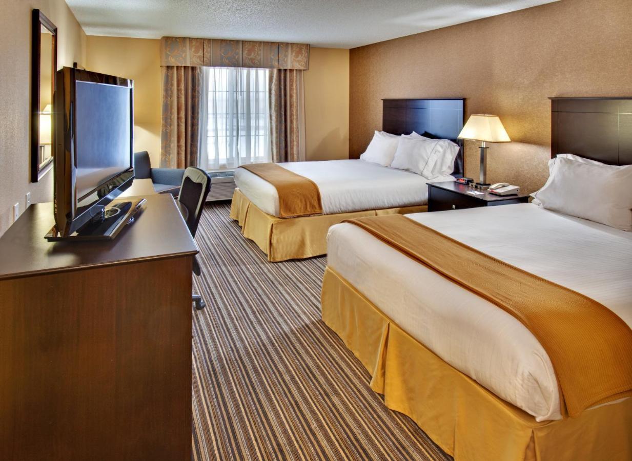 Holiday Inn Express Hotel & Suites Council Bluffs - Convention Center Area By Ihg Exterior photo